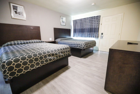 Two Double Beds - Non Smoking